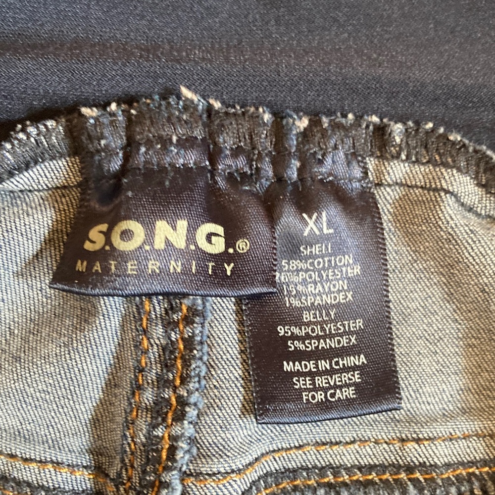 High Waist Denim Maternity Shorts - Dark Blue - Picture 2 of 5